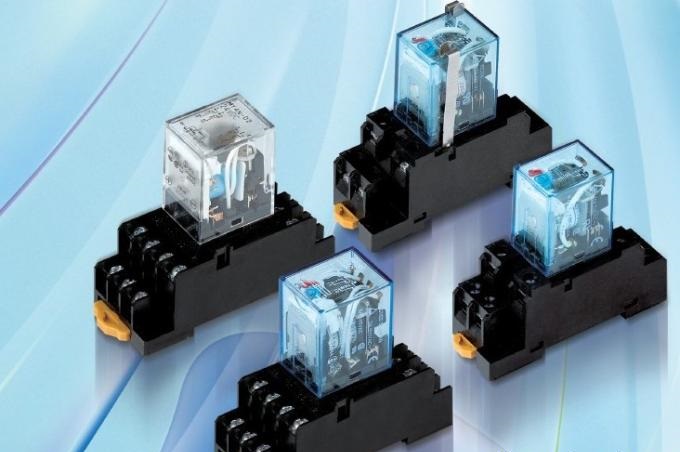 繼電器，控制器件